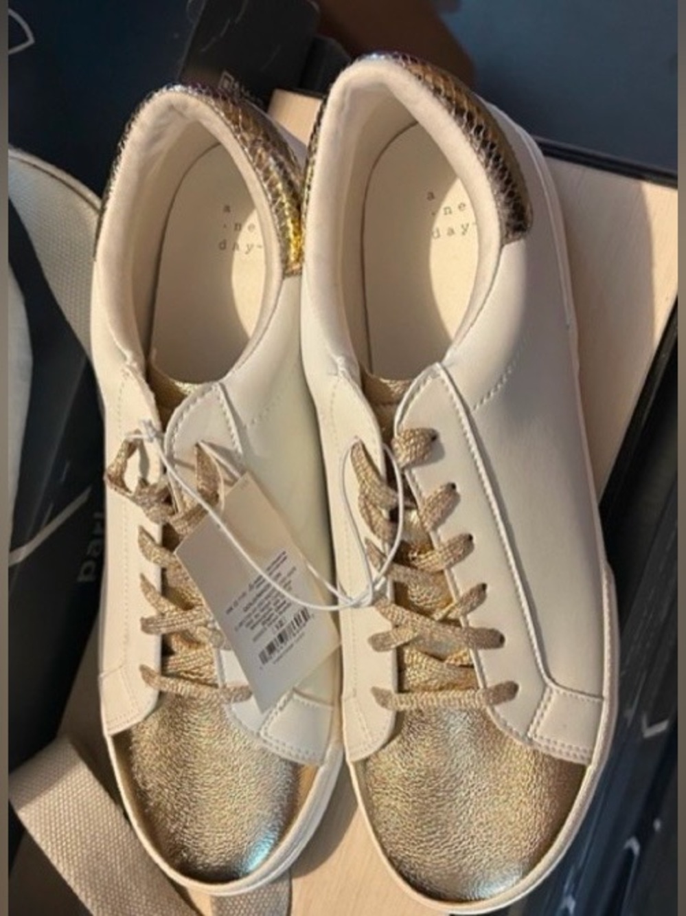 Women’s Cream & Gold Metallic Lace-Up Sneakers